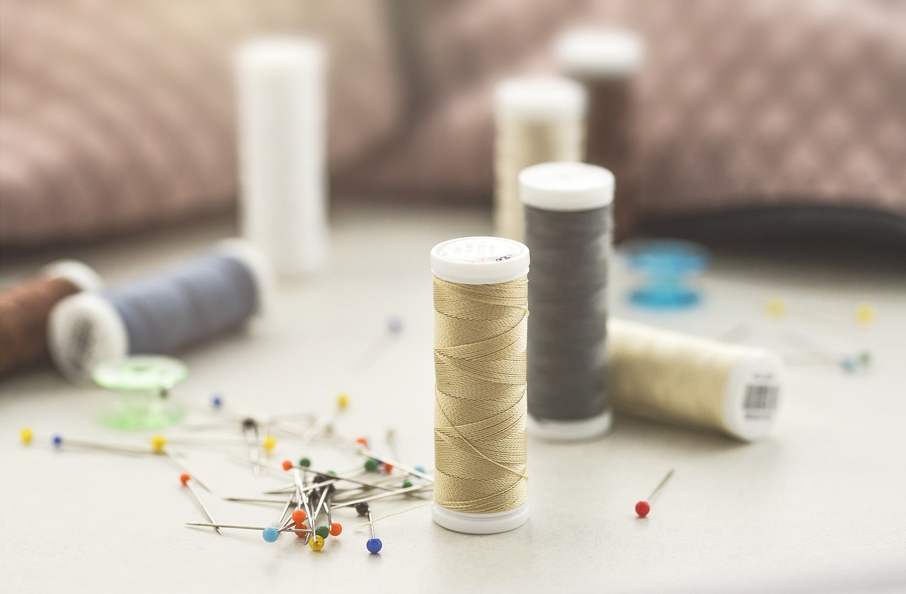 Simple Steps on How to Thread a Sewing Machine